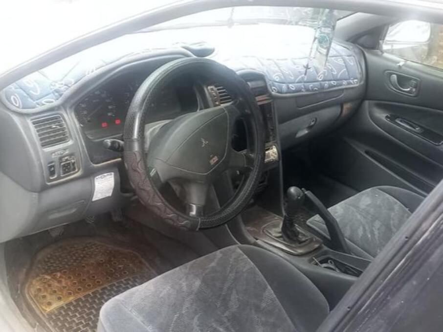 MITSUBISHI GALANT 1997 110.000 Kms.