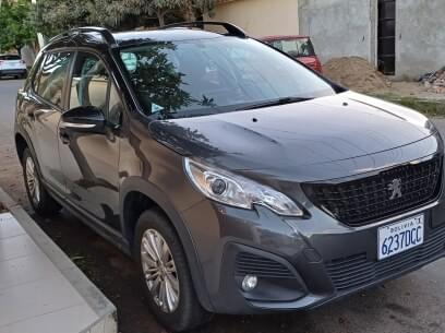 PEUGEOT 2008 2023 11.000 Kms.