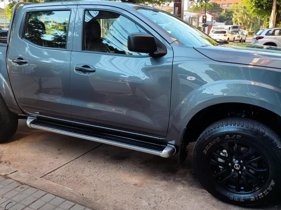 NISSAN FRONTIER 2025 57.000 Kms.