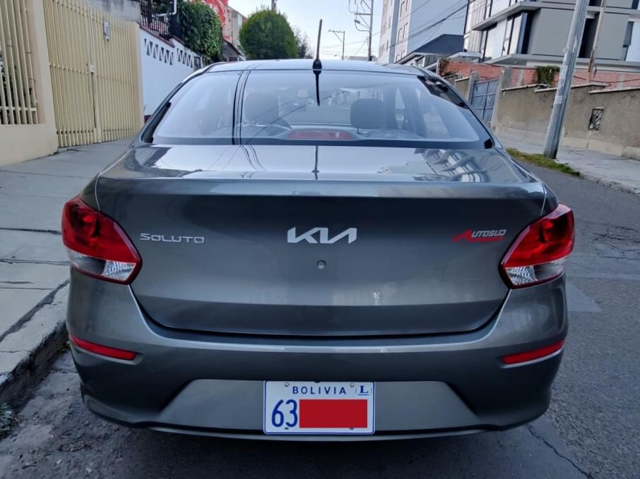 KIA SOLUTO 2025 700 Kms.