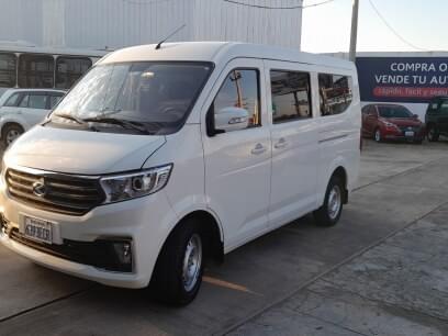 KYC MINIBUS 2023 1.800 Kms.