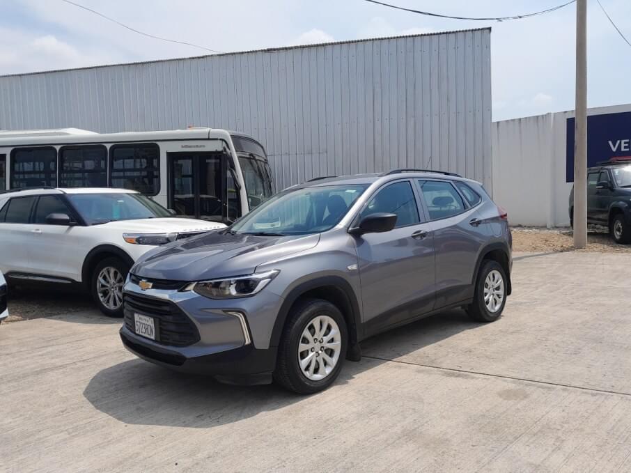 CHEVROLET TRACKER 2022 27.870 Kms.