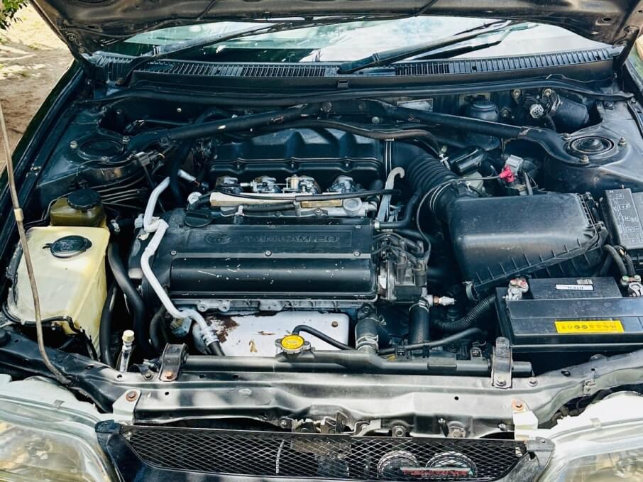 TOYOTA COROLLA 1996 80.000 Kms.