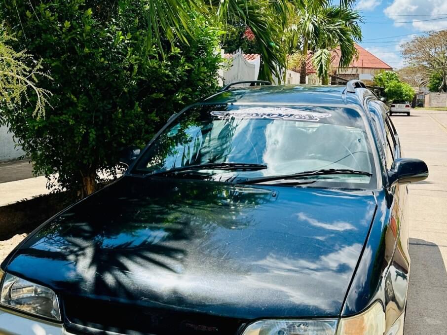 TOYOTA COROLLA 1996 80.000 Kms.