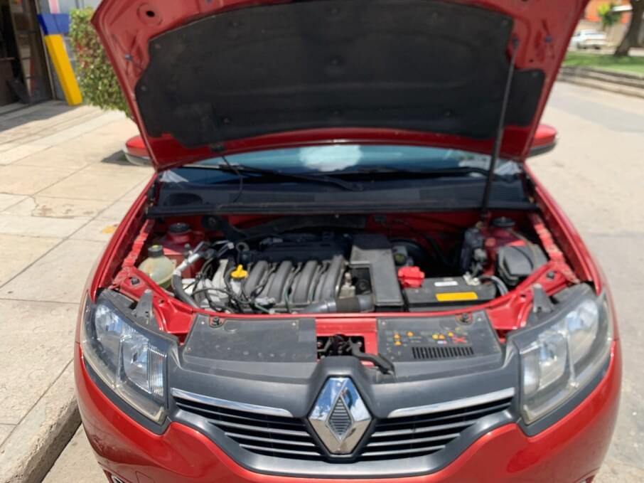 RENAULT LOGAN 2019 75.000 Kms.