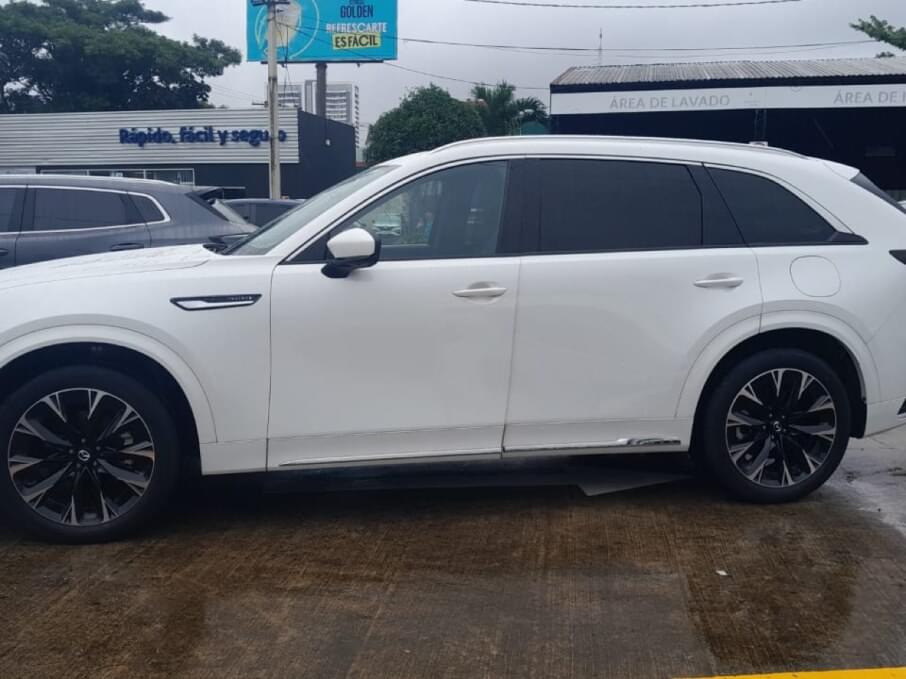 MAZDA CX-90 2024 11.000 Kms.