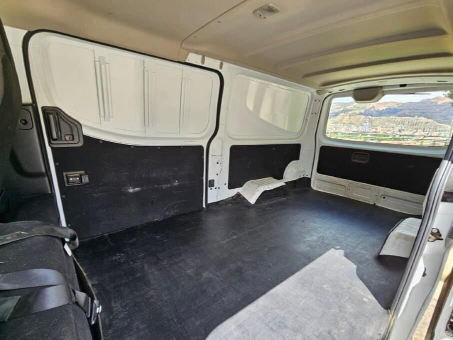 NISSAN URVAN 2023 12.000 Kms.