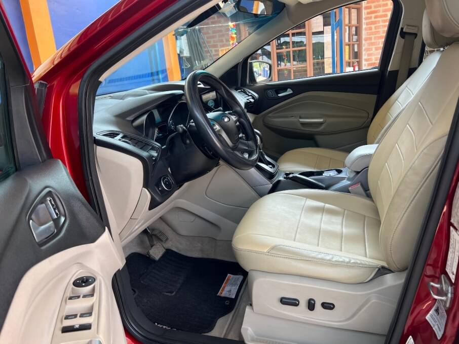 FORD ESCAPE 2016 51.750 Kms.