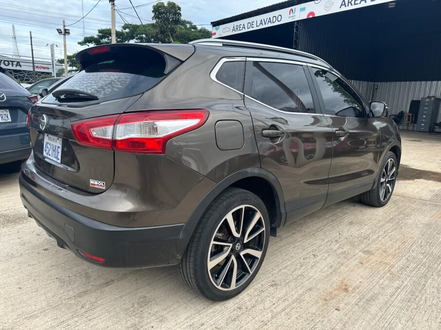 NISSAN QASHQAI 2017 56.794 Kms.