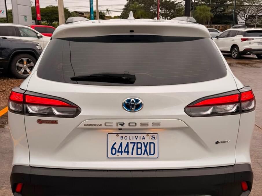 TOYOTA COROLLA 2025 8.756 Kms.