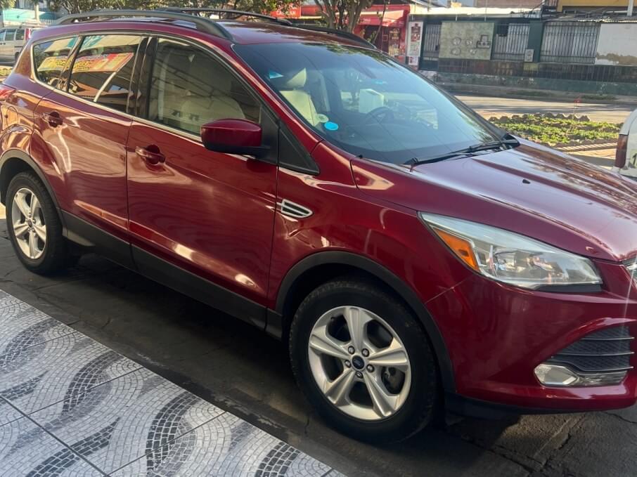 FORD ESCAPE 2016 82.000 Kms.