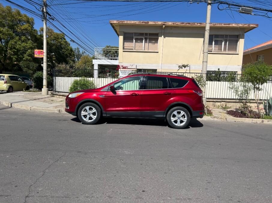 FORD ESCAPE 2016 82.000 Kms.