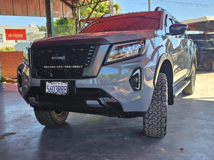 NISSAN FRONTIER 2022 120.000 Kms.