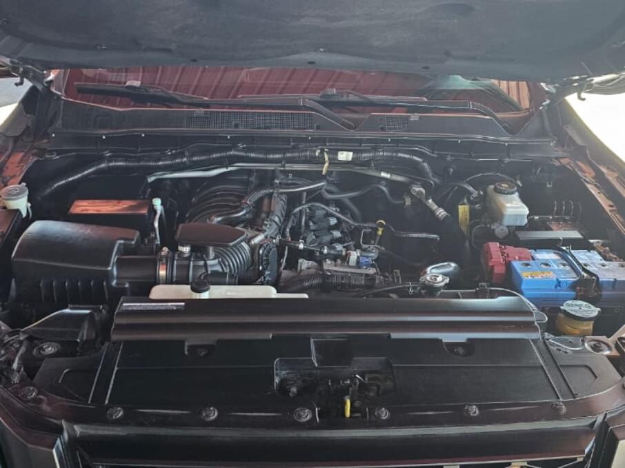 NISSAN FRONTIER 2022 120.000 Kms.