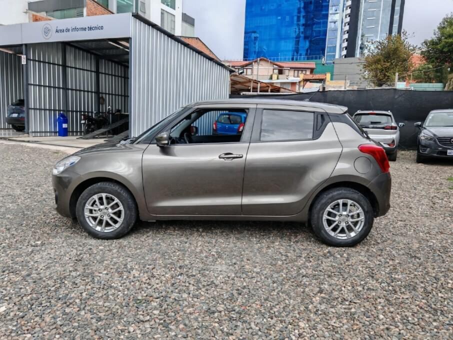 SUZUKI SWIFT 2024 22.200 Kms.