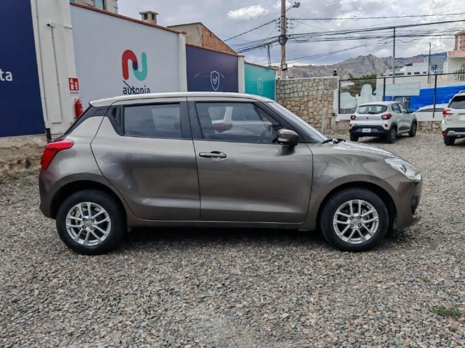 SUZUKI SWIFT 2024 22.200 Kms.