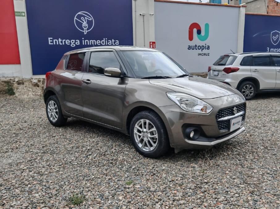 SUZUKI SWIFT 2024 22.200 Kms.