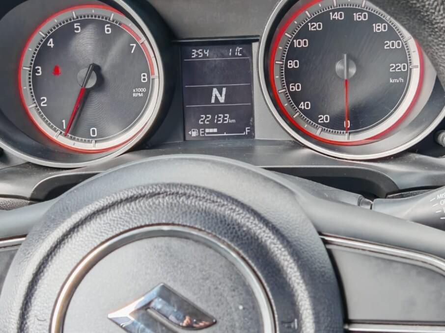 SUZUKI SWIFT 2024 22.200 Kms.