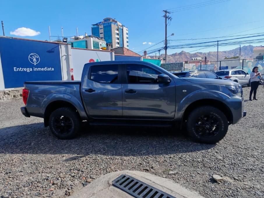 NISSAN FRONTIER 2024 49.500 Kms.