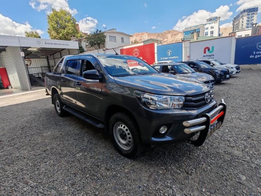 TOYOTA HILUX 2016 64.000 Kms.