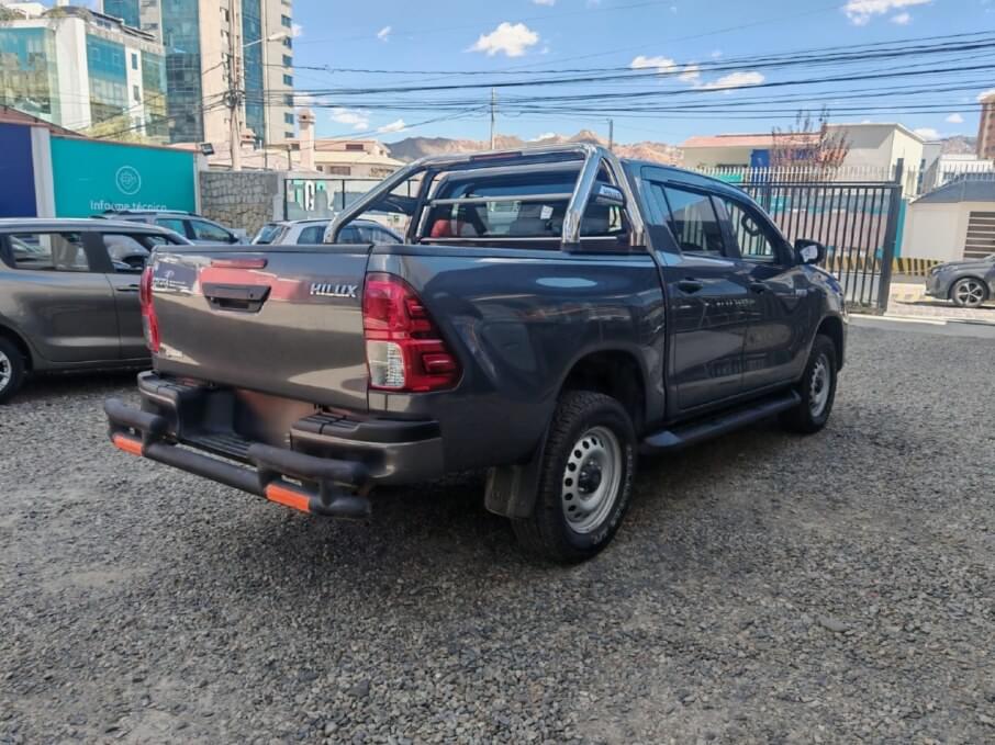 TOYOTA HILUX 2016 64.000 Kms.