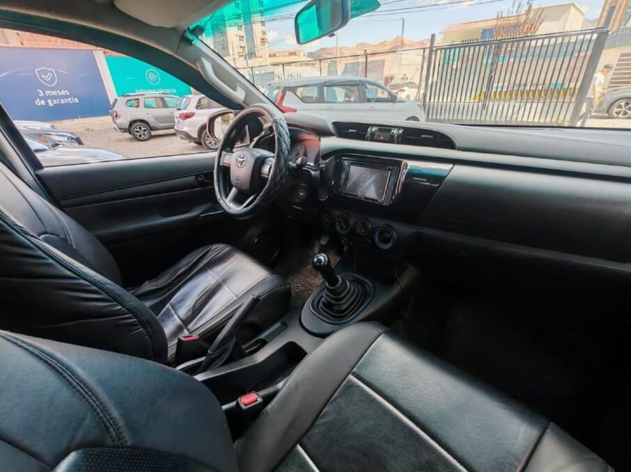 TOYOTA HILUX 2016 64.000 Kms.