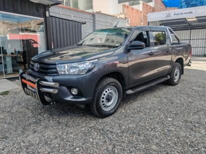 TOYOTA HILUX 2016 64.000 Kms.