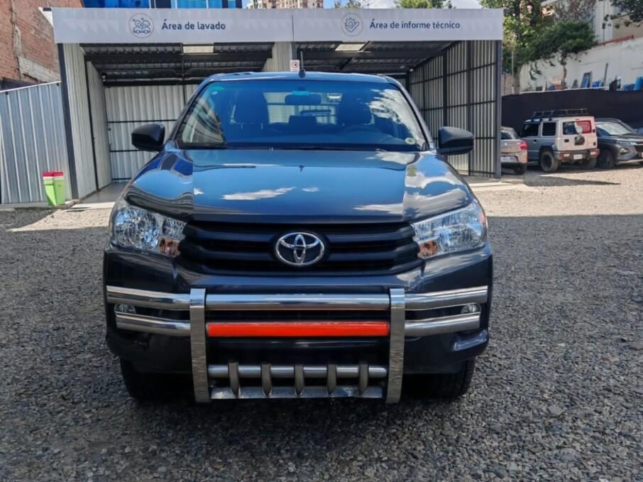 TOYOTA HILUX 2016 64.000 Kms.