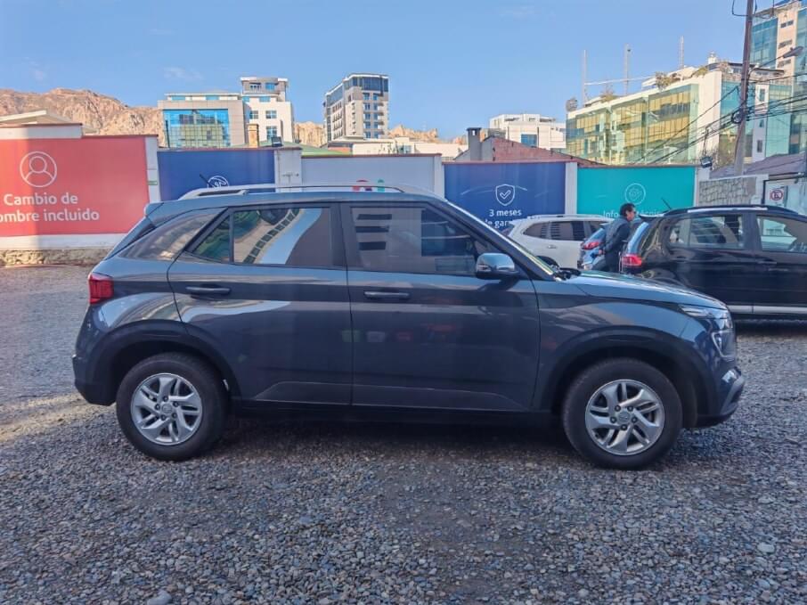 HYUNDAI VENUE 2026 9.900 Kms.
