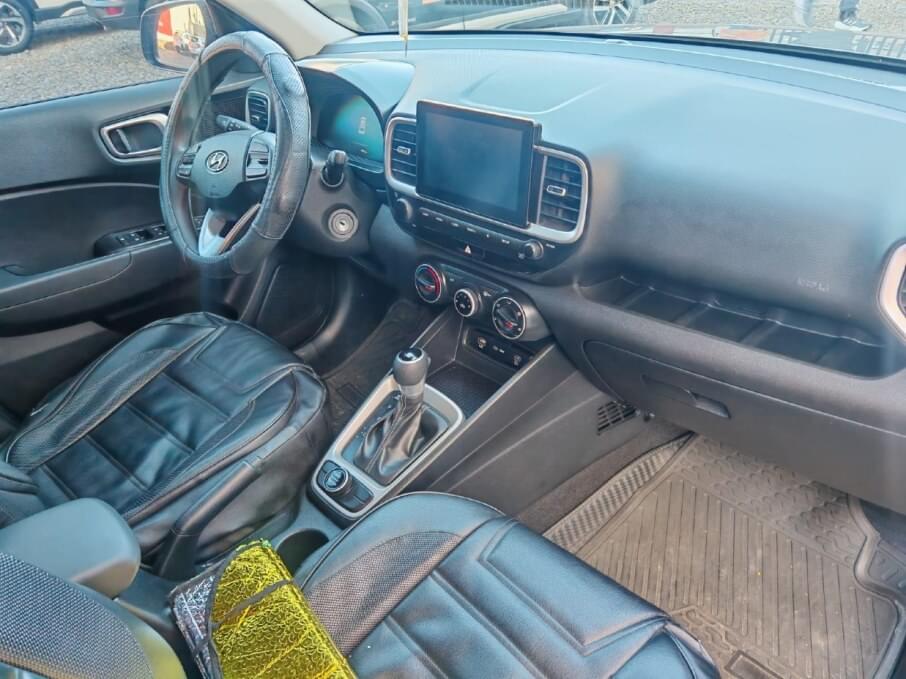 HYUNDAI VENUE 2026 9.900 Kms.