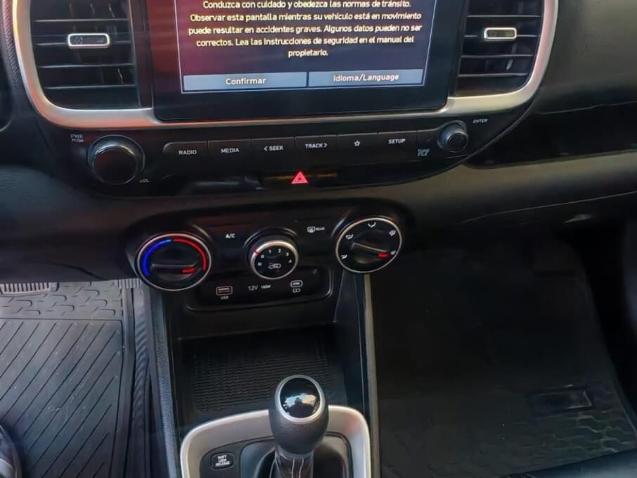 HYUNDAI VENUE 2026 9.900 Kms.