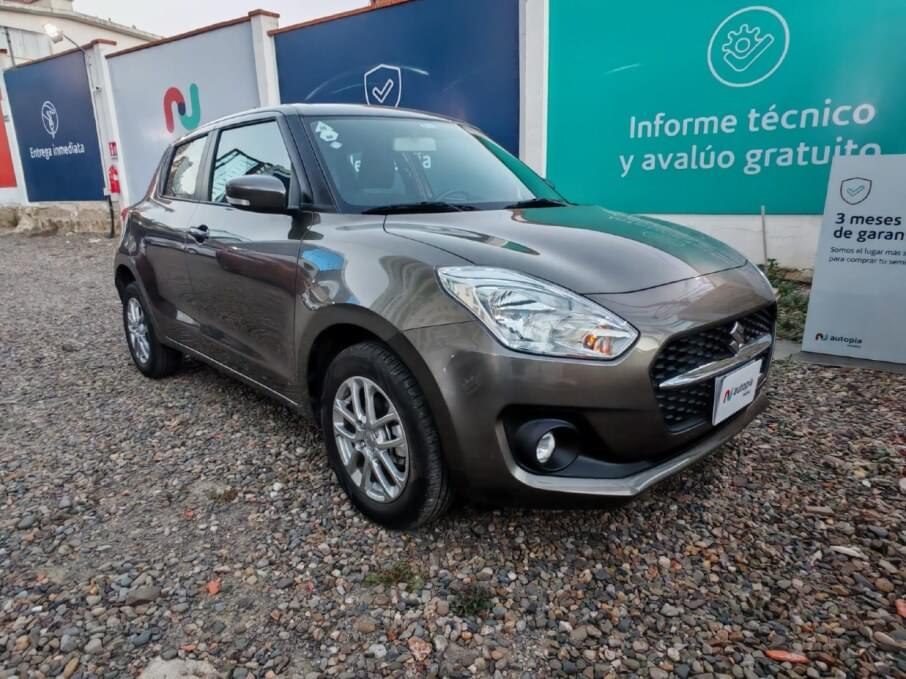 SUZUKI SWIFT 2023 990 Kms.