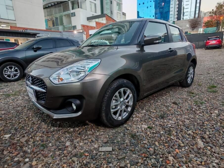 SUZUKI SWIFT 2023 990 Kms.