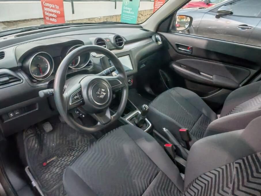 SUZUKI SWIFT 2023 990 Kms.