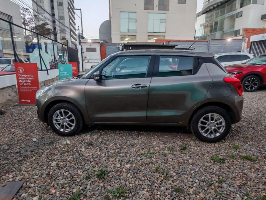 SUZUKI SWIFT 2023 990 Kms.