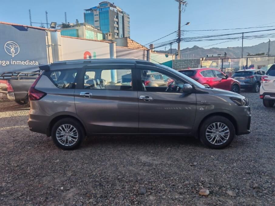 SUZUKI ERTIGA 2022 35.000 Kms.