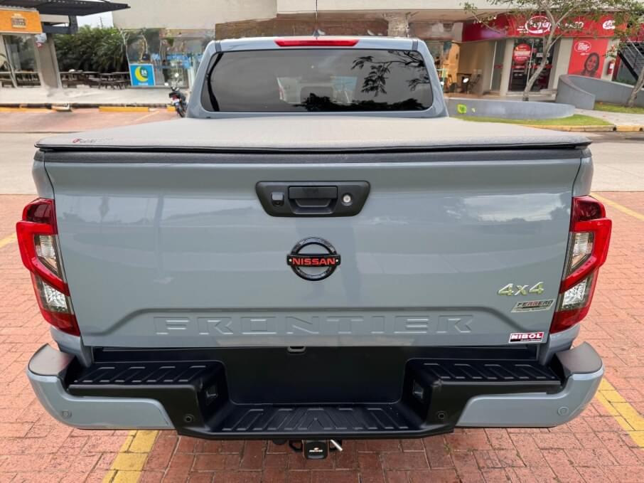 NISSAN FRONTIER 2023 38.000 Kms.