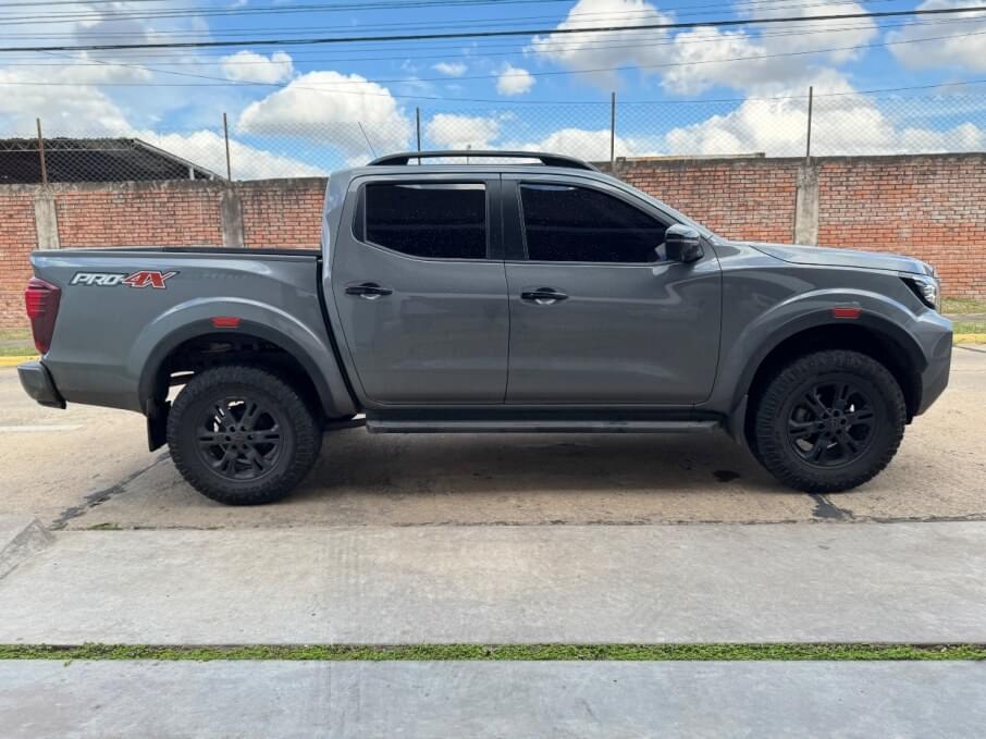 NISSAN FRONTIER 2024 21.000 Kms.