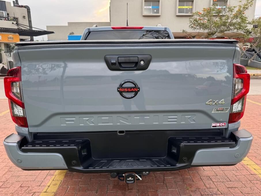 NISSAN FRONTIER 2023 38.000 Kms.