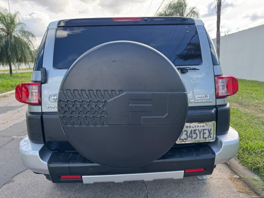 TOYOTA FJ CRUISER 2009 91.000 Kms.