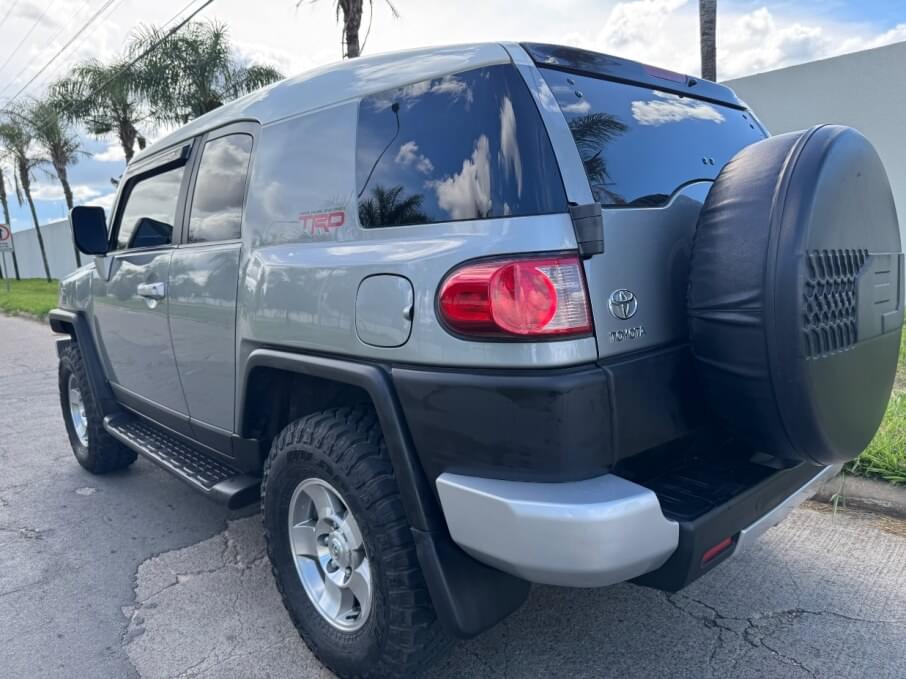 TOYOTA FJ CRUISER 2009 91.000 Kms.