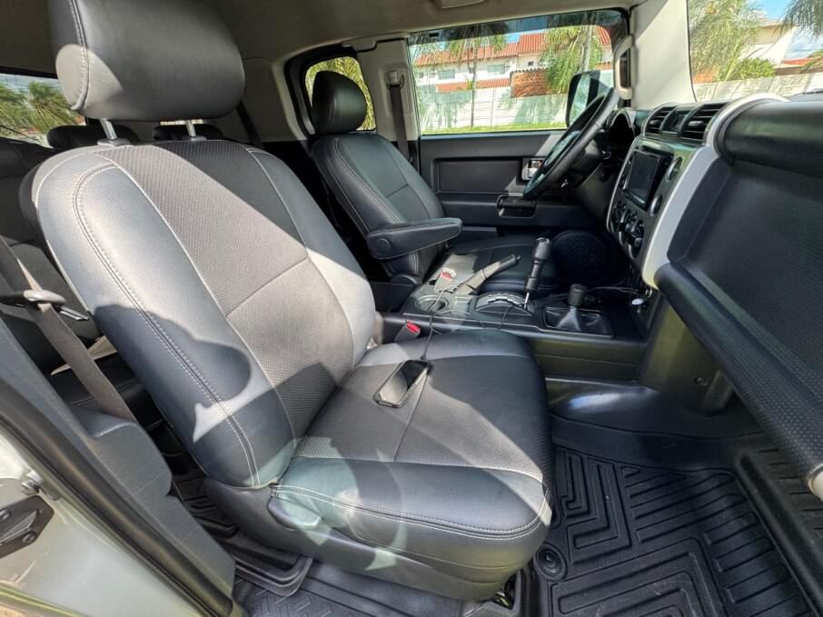 TOYOTA FJ CRUISER 2009 91.000 Kms.