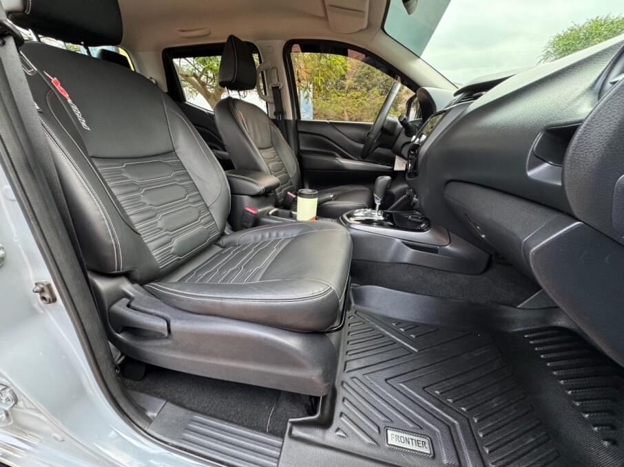 NISSAN FRONTIER 2023 38.000 Kms.