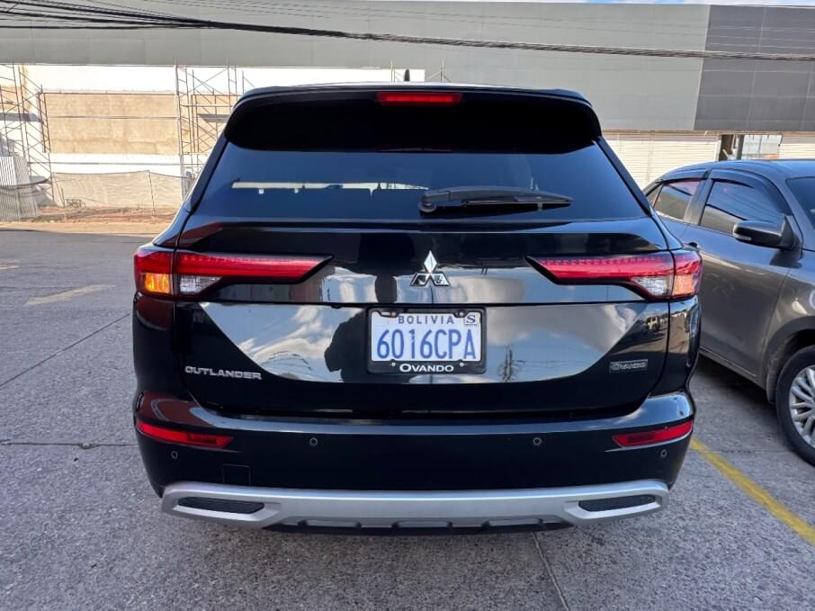 MITSUBISHI OUTLANDER 2023 31.000 Kms.