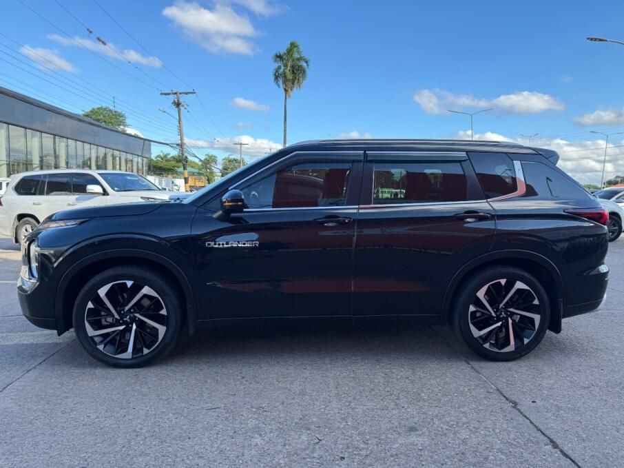MITSUBISHI OUTLANDER 2023 31.000 Kms.
