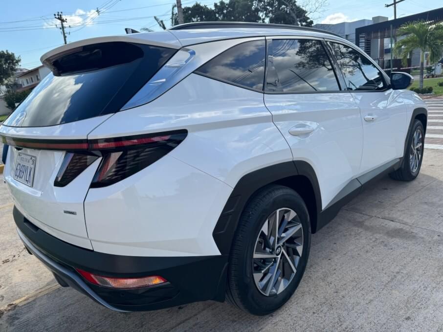 HYUNDAI TUCSON 2024 14.000 Kms.