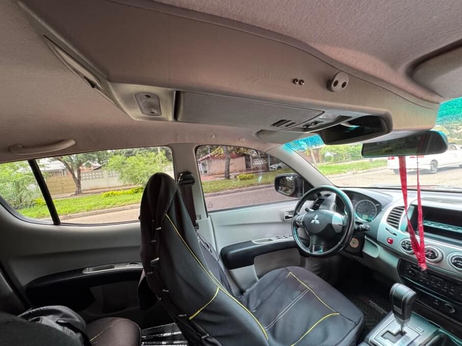 MITSUBISHI TRITON 2015 105.000 Kms.