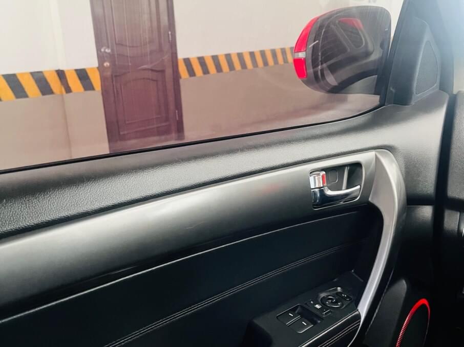 KIA CERATO 2013 101.300 Kms.