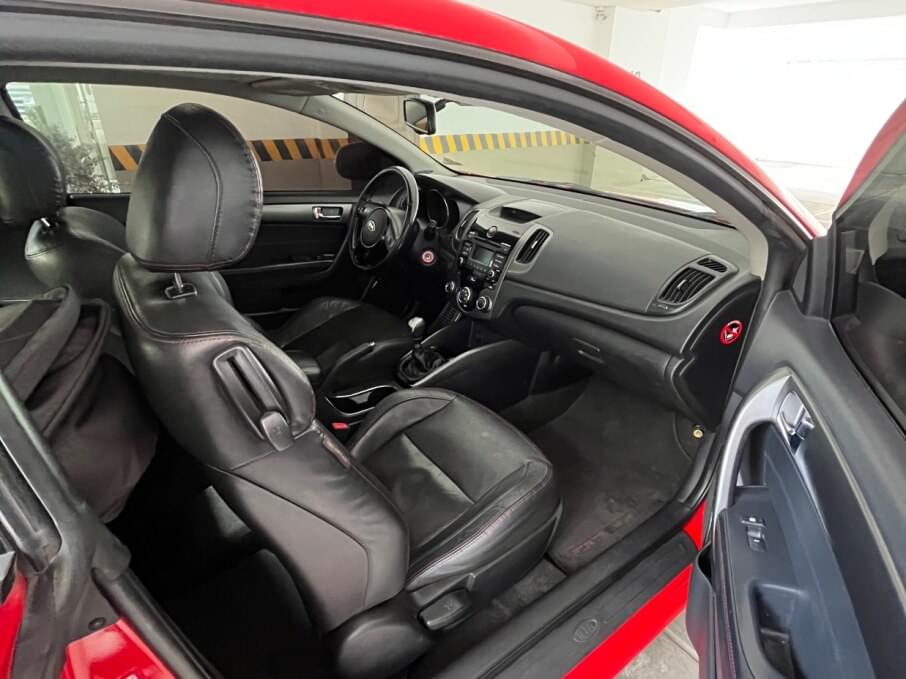 KIA CERATO 2013 101.300 Kms.