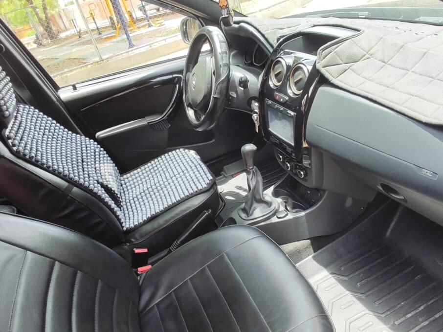 RENAULT DUSTER 2019 74.000 Kms.